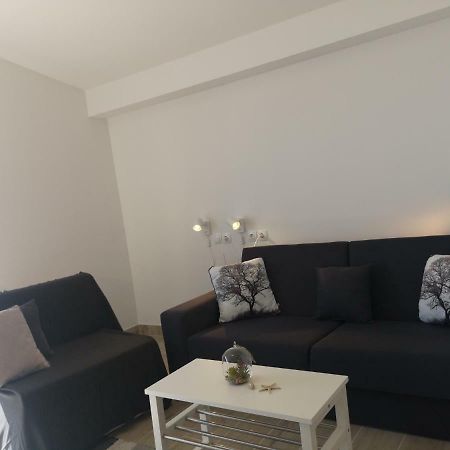 Apartman Studio Kod Ujevica Baska Voda Exterior photo