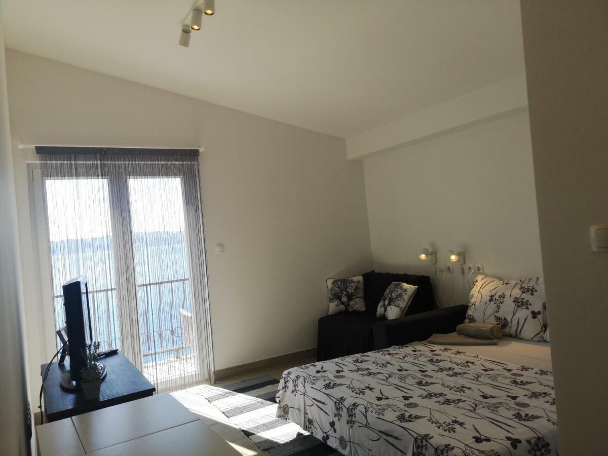 Apartman Studio Kod Ujevica Baska Voda Exterior photo